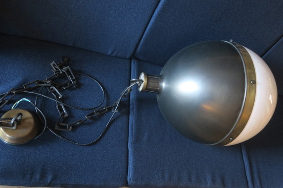 Image 1 of Grande lampada a sospensione Hicks in bronzo e vetro lattimo di Thomas O'Brien, USA