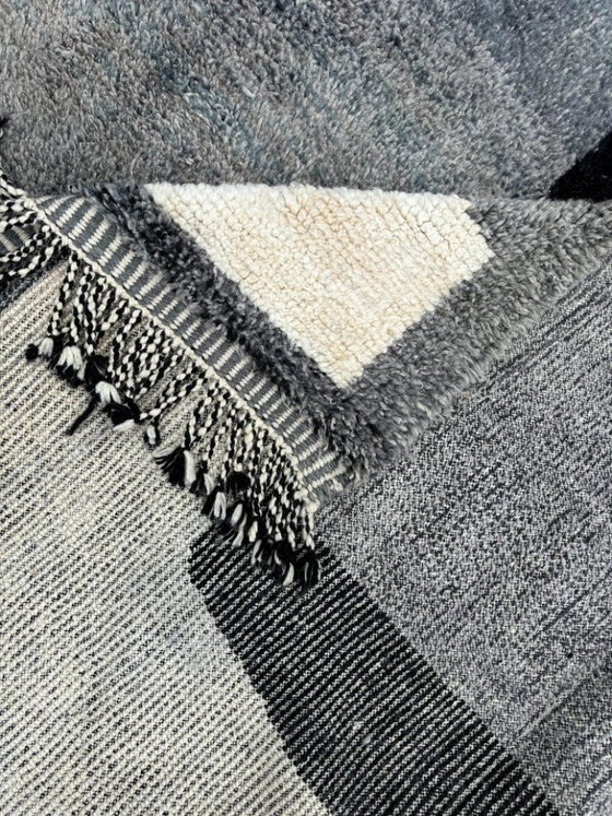 Image 1 of Marokkaans Berber Beni Ourain tapijt 200x310 cm, wit en zwart Marokkaans Mrirt wollen tapijt
