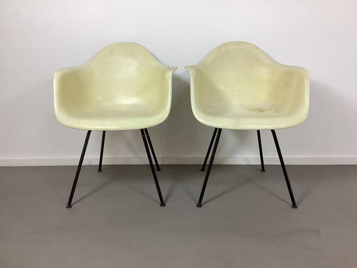 2 sedie vintage Vitra Eames rubate da Charles & Ray Eames
