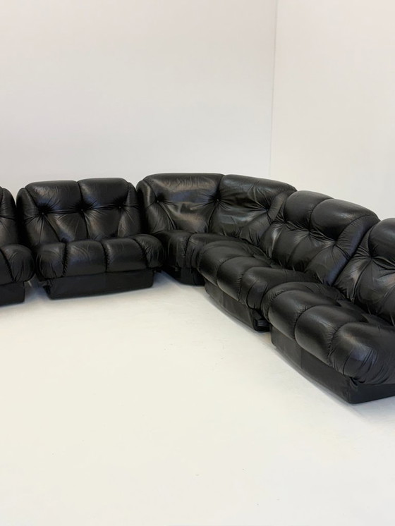 Image 1 of Divano lounge componibile Nuvolone in pelle nera Rino Maturi per Mimo Padova