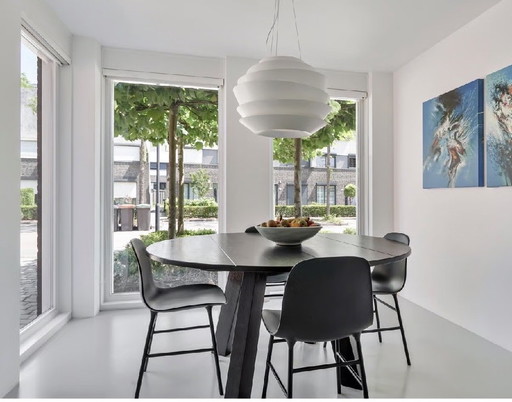 Mesa de comedor redonda negra | 150 cm