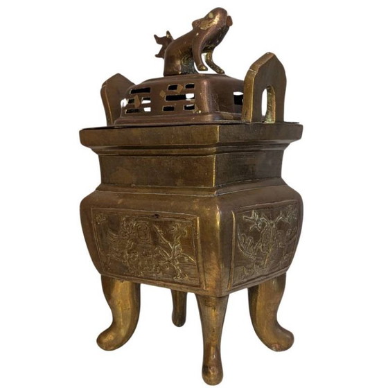 Chinese bronzen wierookbrander met beschermende leeuw – Lot 106 – Decoratieve objecten (photo 3 of 9)