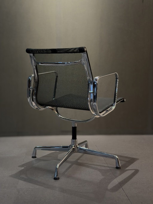 12 chaises Vitra Eames EA 108 – Toile noire / Structure chromée