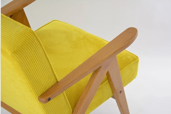 Image 1 of Kompas fauteuil in fluorescerend geel corduroy