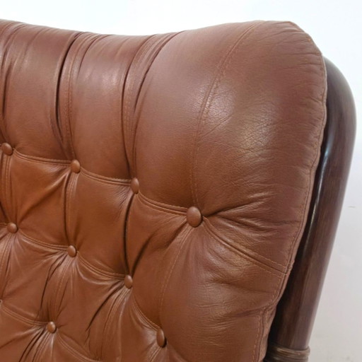 Fauteuil danois en rotin et cuir, années 70, état neuf, milieu du siècle