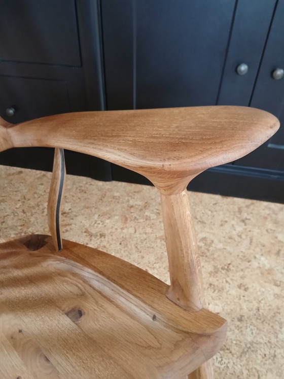 Sedia a Dondolo Esclusiva Fatta a Mano - Rovere Circolare con Dettagli in Noce, Sedie a dondolo, Legno, Marrone (foto 4 di 7)