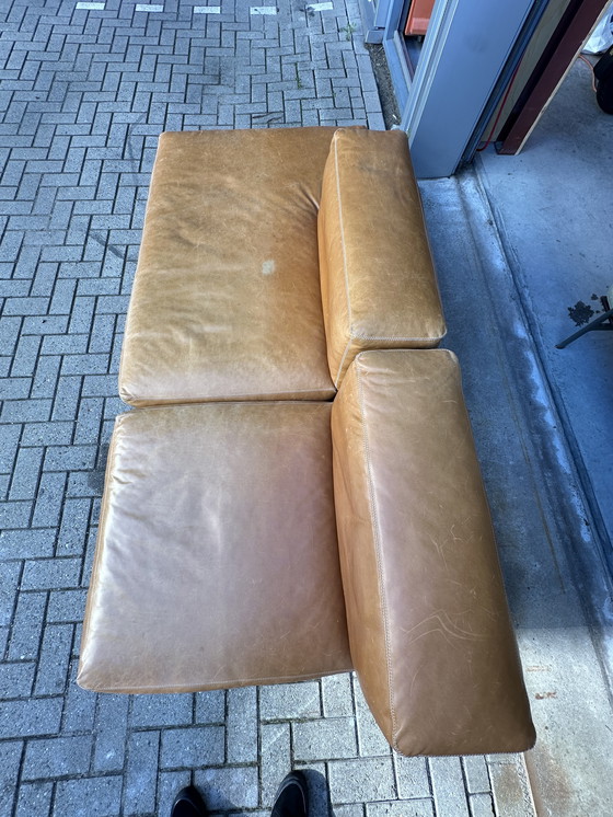 Image 1 of Weiche Heumagazine. Cognacfarbenes Ledersofa.