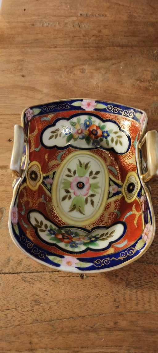 Platillo antiguo de porcelana japonesa Noritake, en estado usado, de la década de 1900.