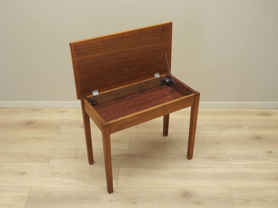 Image 1 of Table basse en teck, Design danois, 1970S, Production : Danemark