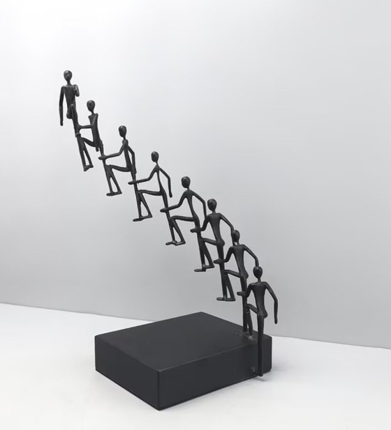 Nieuwe ijzeren sculptuur "Mannen die escaleren" 39 cm – Beeldhouwkunst, Iron (photo 5 of 6)