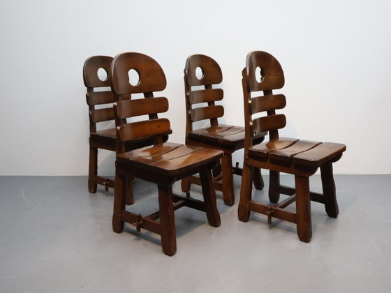 Image 1 of Brutalist fishbobe chairs set van 4 massief eikenhout