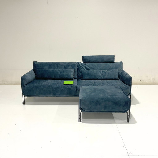 Divano Moome Lucie da 2,5 posti con pouf