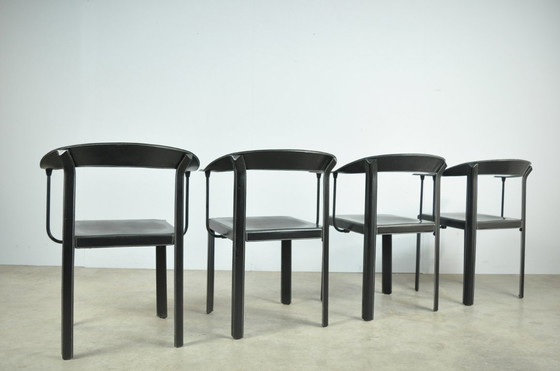 Image 1 of Italiaanse postmoderne vintage leren eettafelstoelen, 1980s