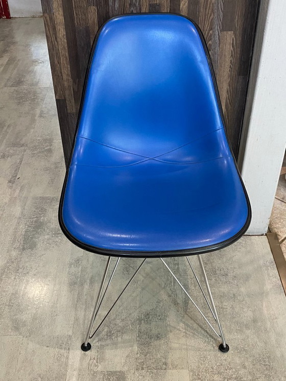 Image 1 of Sedia vintage Eames Herman Miller in vinile blu e fibra di vetro (anni '50, '60, '70)