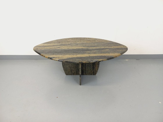 Image 1 of Vintage ovale marmeren salontafel uit de jaren 70