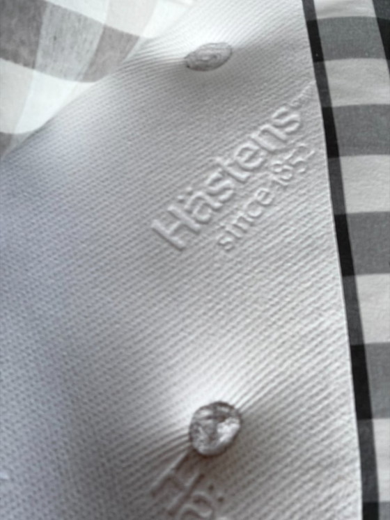 Cama eléctrica Hästens – Camas de matrimonio, Metal, Textil (photo 6 of 6)