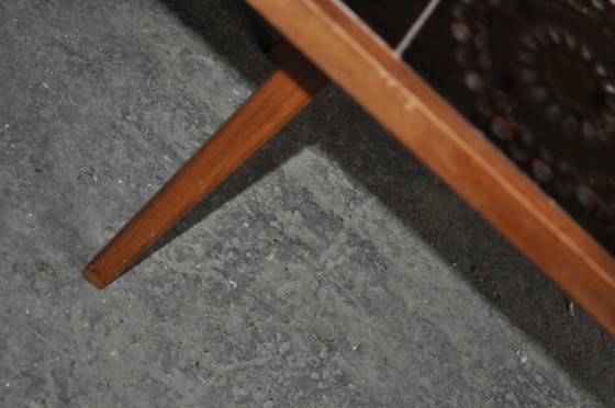 Tavolino da caffè danese in teak e piastrelle di ceramica, anni '60 – Libri d'arte (photo 6 of 7)