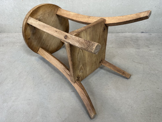 Image 1 of Alter runder Beistelltisch