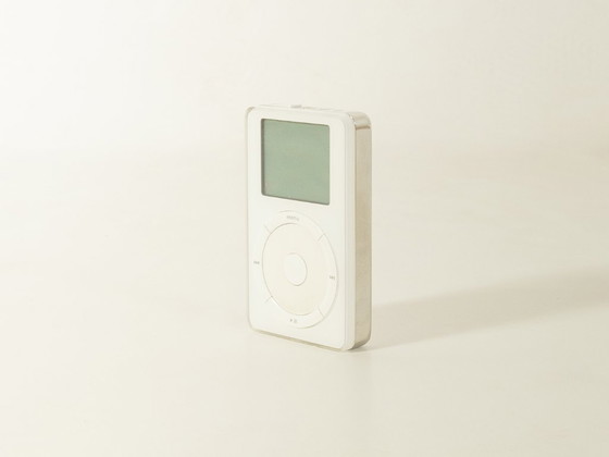Apple iPod Classic (molette tactile) 10 Go – Décoration, Metal, Plastic (photo 9 of 9)