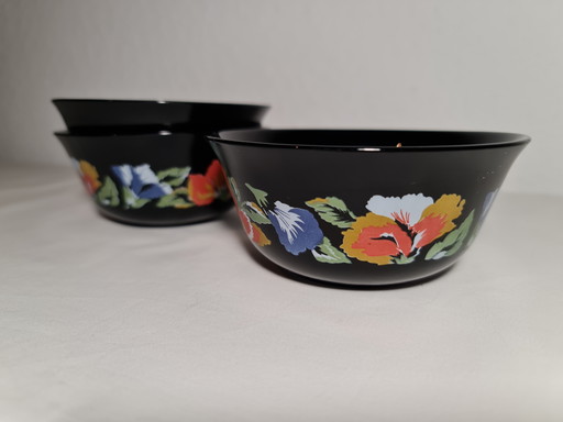 Arcoroc small bowls