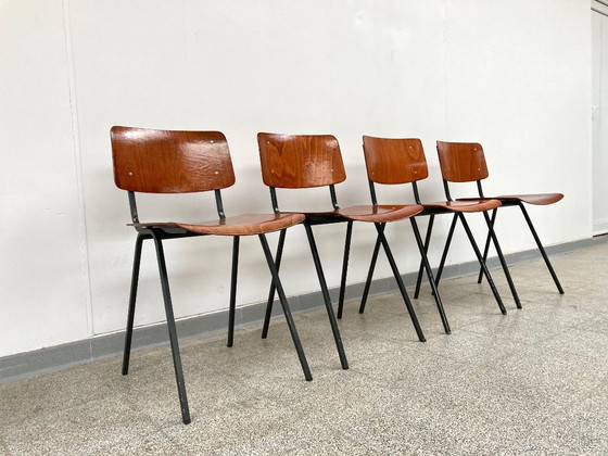Image 1 of Set van 4 vintage F6 Eromes Marko Holland eetkamerstoelen