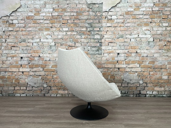 Image 1 of Artifort F510