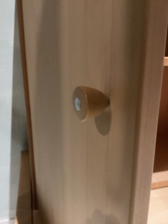 Image 1 of Beuken houten design kast en tafel , kast staat los en kan er ook af , of opschuiven andere zijde , Scandinavisch design 