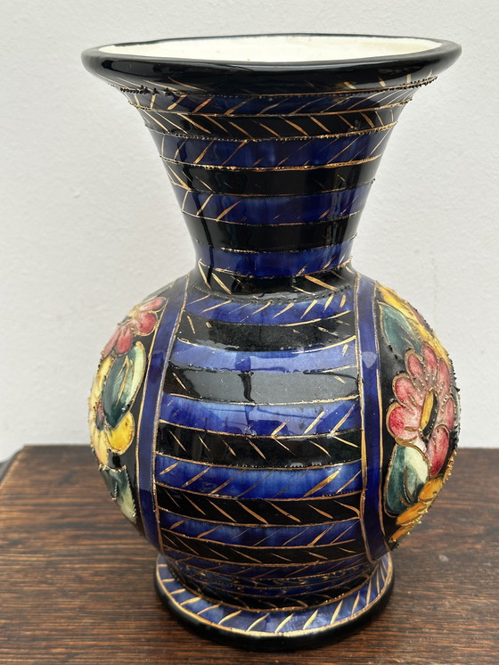 Image 1 of Kleine vaas boule signé Vallauris decor fleuri et ciselé rehaussé of H 22 cm