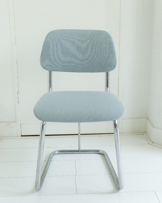 Image 1 of Chaise vintage à structure tubulaire