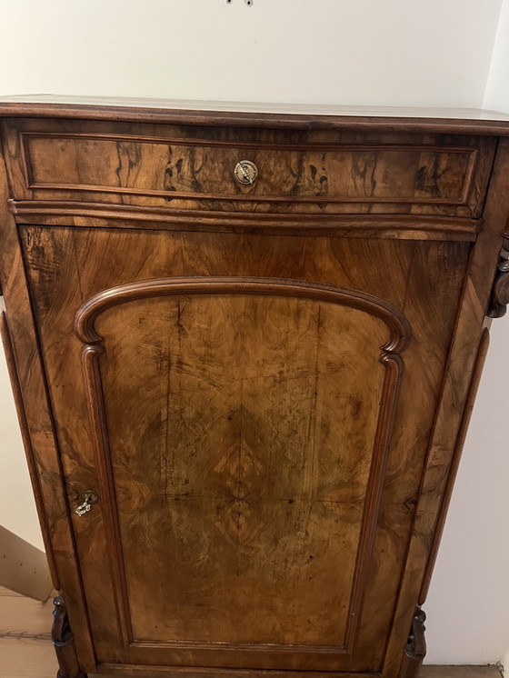 Image 1 of Louis Philippe Vertiko Schrank (1870) – Massives Walnussholz