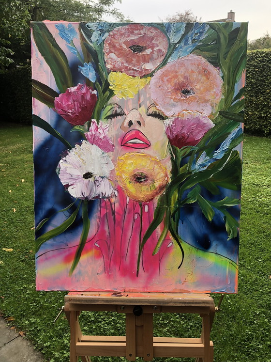 Image 1 of Lilian Frohn - abstract vrouwenportret met bloemen 