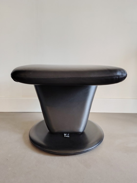Image 1 of Leolux footstool/pouf