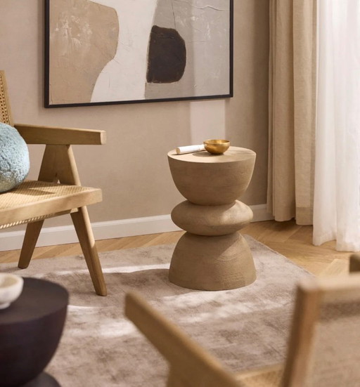 Nouvelle table d'appoint en bois Benno