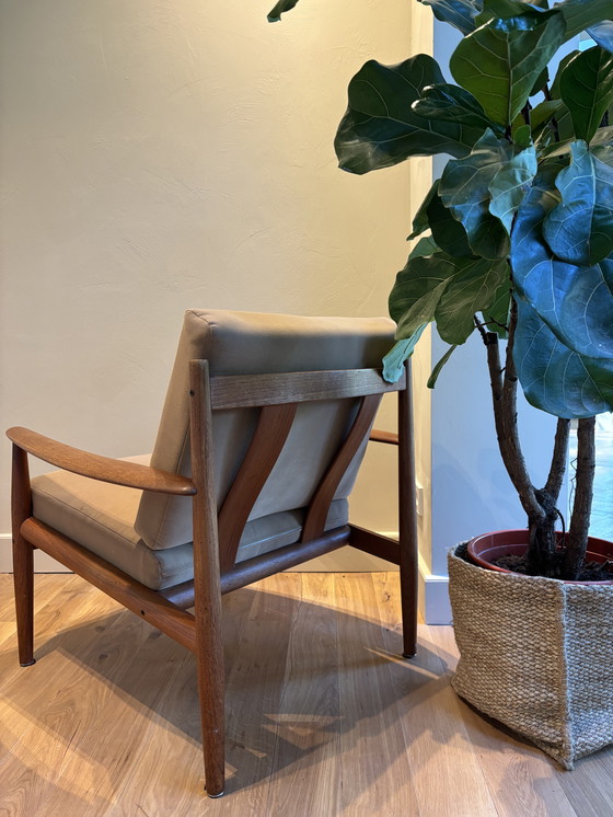 Image 1 of Chair Stoel Scandinavian Design Cappuccino