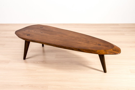 Brutalist Solid Oak Slab Coffee Table, Central Europe, 1960s–1970s – Wood (photo 2 of 9)