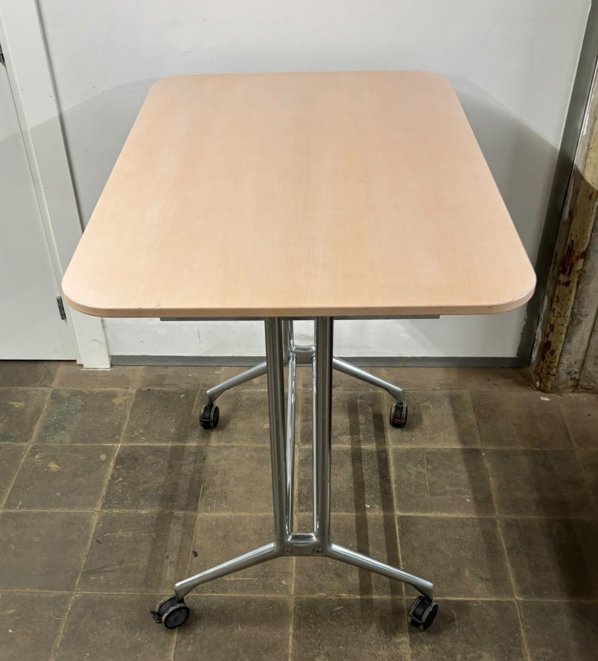 8X Vitra Desk Ad Hoc Antonio Citterio On Castors Soft Light | Whoppah