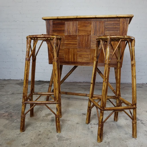 Vintage rotan bar met 2 stoelen