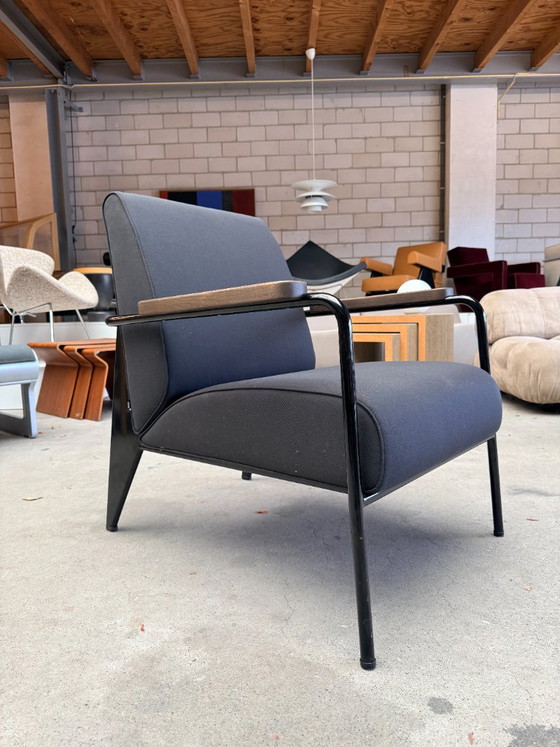 Poltrona De Salon Vitra di Jean Prouvé (Stock: 2) – Poltrone, Metal, Textile (photo 9 of 15)