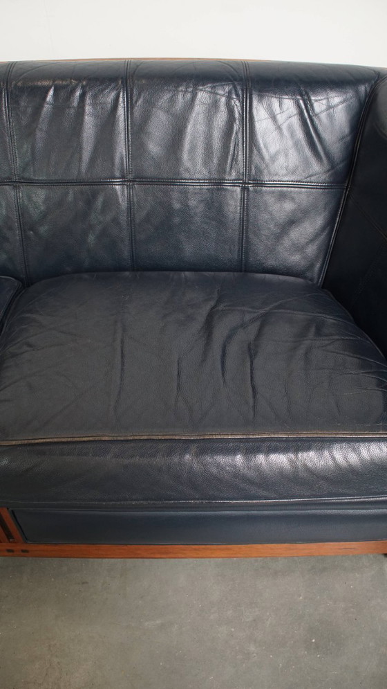 Image 1 of 2.5-zits Art Deco design bank van Schuitema met houtwerk en donkerblauw rundleer