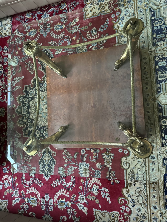 Image 1 of Lussuoso tavolino antico con piano in vetro e dettagli in ottone