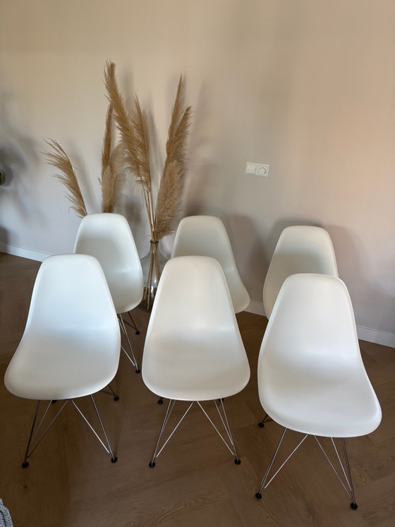 6x Vitra Eames DSR bianco – Sedie da pranzo, Plastica, Cromo (photo 2 of 5)
