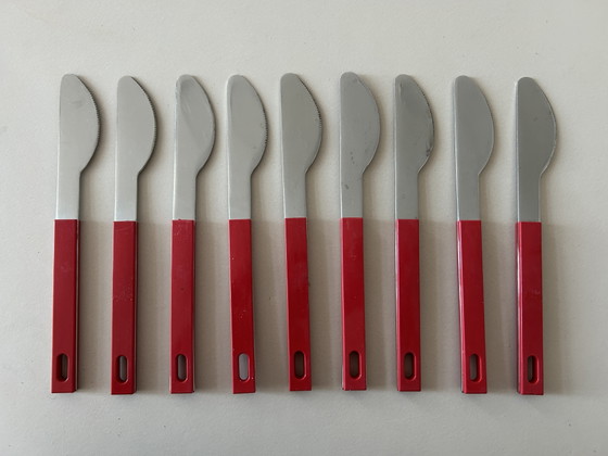 Image 1 of Vintage Abert bestekset uit 1980, 18 12, jaren 80, Italië, 9 messen, rood, postmodern
