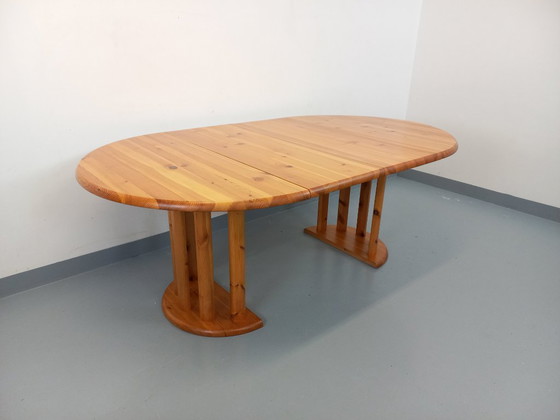 Image 1 of Table à manger ronde scandinave vintage style Rainer Daumiller en pin des années 60 70 avec rallonges