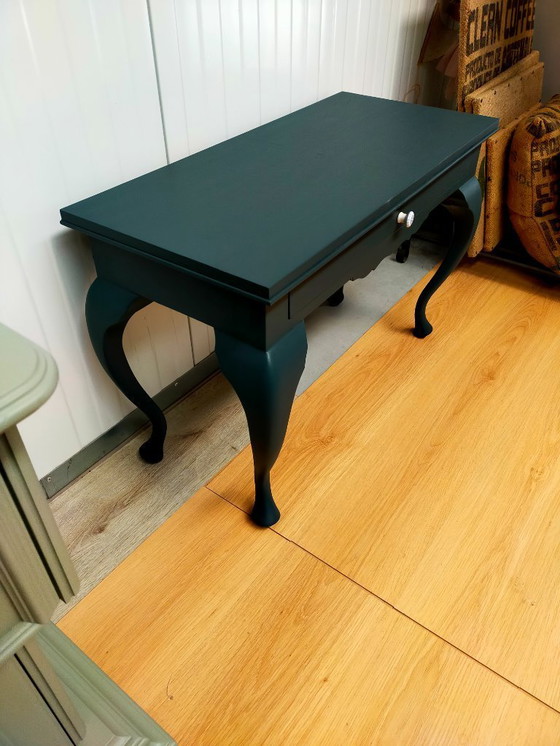 Image 1 of Tafeltje met lade (Queen Ann Stijl)