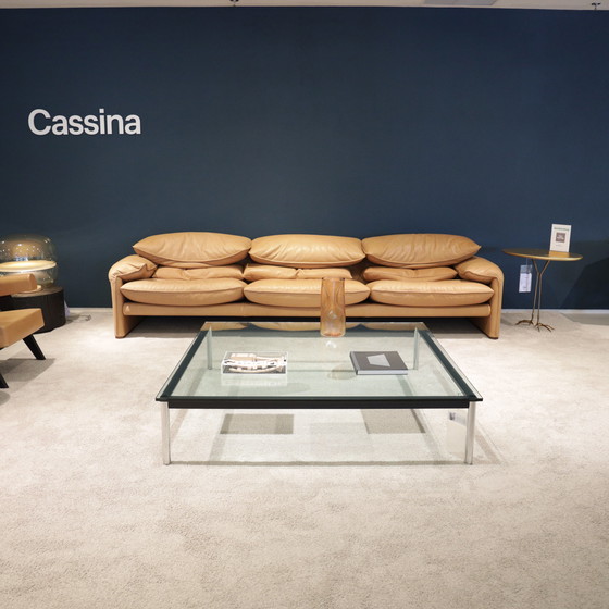 Image 1 of Tavolino Cassina LC10-P