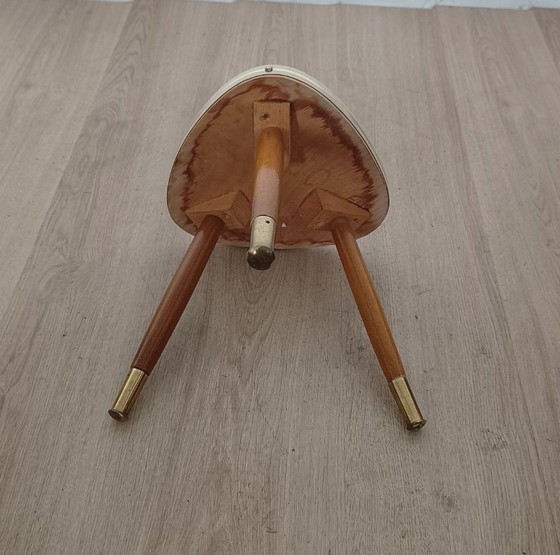 Besonderer Fünfziger Jahre Beistelltisch – Beistelltische, Kunststoff, Holz (photo 8 of 9)