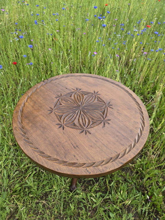 Image 1 of Tavolino laterale africano vintage in stile organico