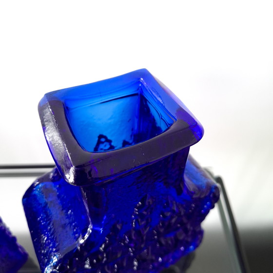 Image 1 of 2x vintage royal blue vase Lars Hellsten Skruf Sweden