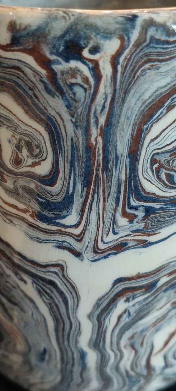 Image 1 of Handcrafted ceramic mug with marbled decoration, one of a kind.