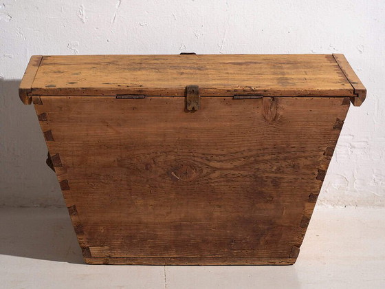 Baule rustico antico in legno di pino – Europa Centrale, circa 1900 – Armadi contenitori, Iron (photo 16 of 40)